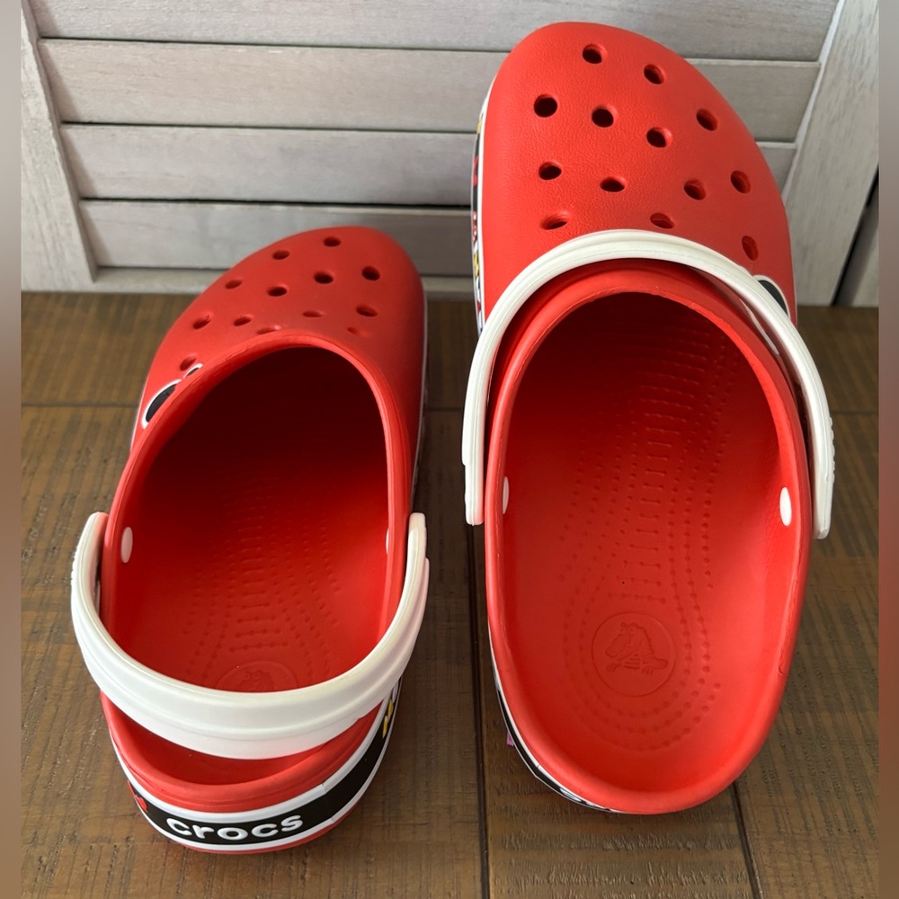 Crocs Women’s Minnie Mouse Classic Clogs - Picture 6 of 12